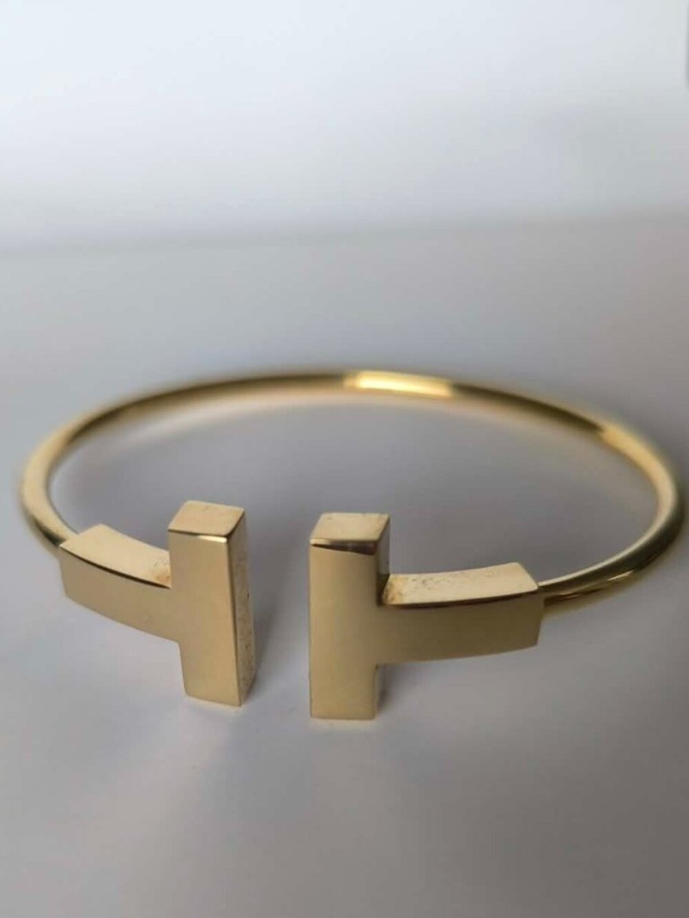 Tiffany T Wide Wire Bracelet In Yellow Gold